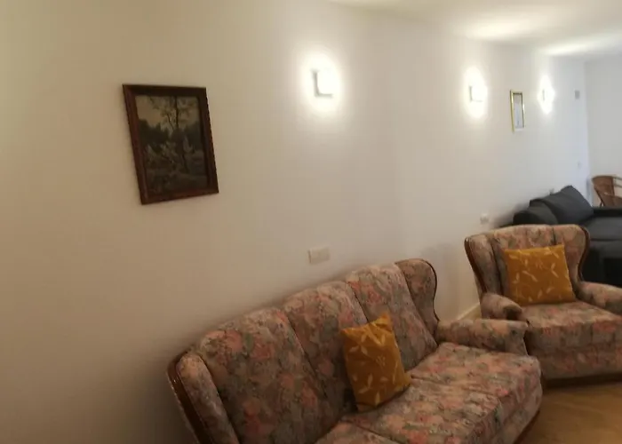 Chajofe 8 * 洛斯克里斯蒂亚诺斯